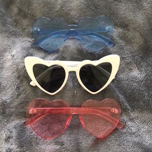 3 pairs of sunnies